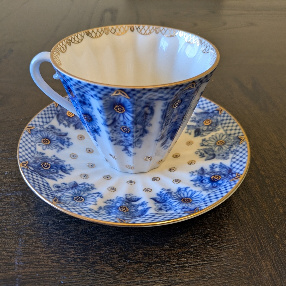 Lomonosov - Little Baskets - Cobalt/White Porcelain Teacup & Saucer with Gold